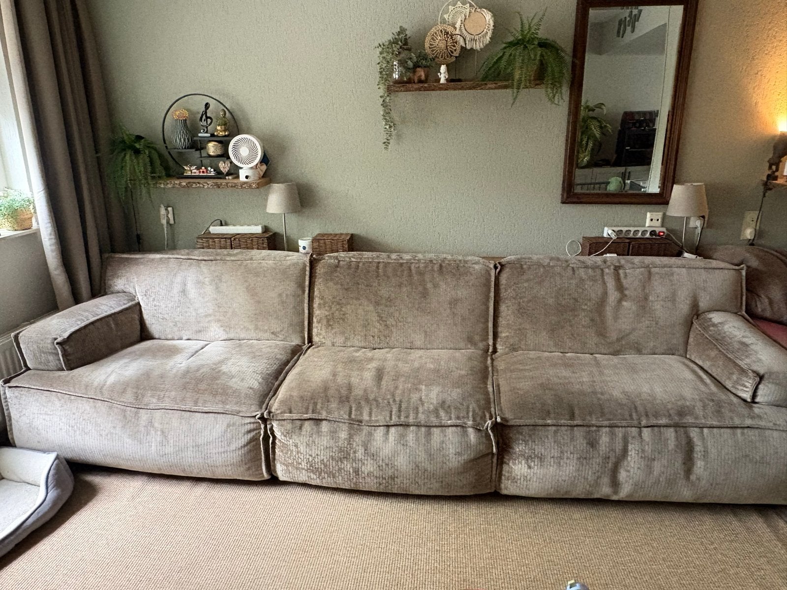 Grote 3-zits bank in beige ribstof, Huis en Inrichting, Banken | Bankstellen, Ophalen, 250 tot 300 cm, Gebruikt, 100 tot 125 cm