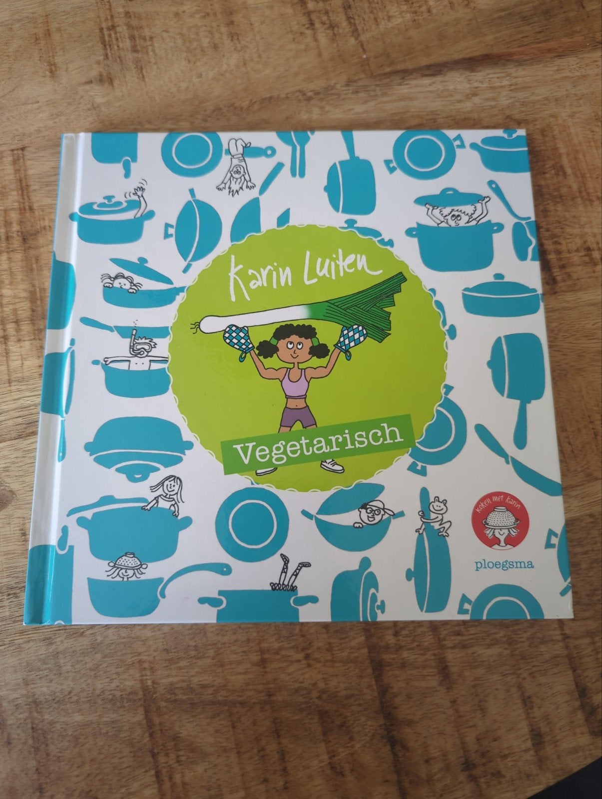 Karin Luiten - Vegetarisch kookboek voor kinderen, Ophalen, Zo goed als nieuw, Karin Luiten, Vegetarisch