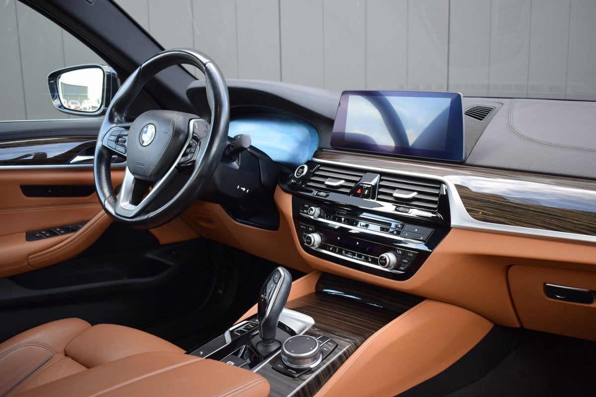 BMW 5 Serie 520i Automaat High Executive Luxury Line LED | V, Auto's, Automaat, 1998 cc, Achterwielaandrijving, Gebruikt