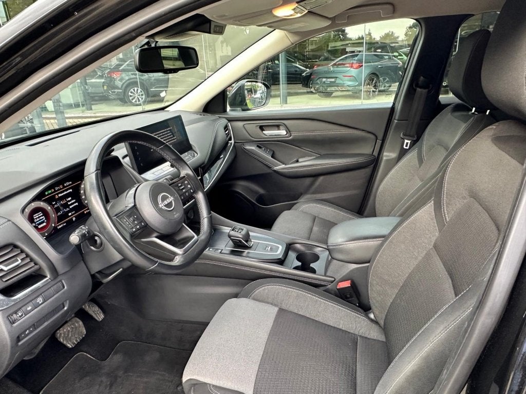 Nissan QASHQAI 1.3 MHEV Aut. N-Connecta I Camera I Navi I Le, Auto's, Automaat, Automatische klimaatregeling, Stof, Zwart