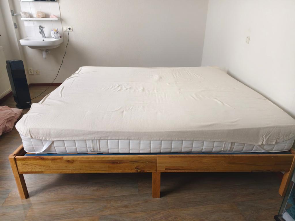 Ikea Hyllestad matras 180x200 met bed en lattenbodems, Huis en Inrichting, Slaapkamer | Bedden, Ophalen, Gebruikt, Wit, Tweepersoons