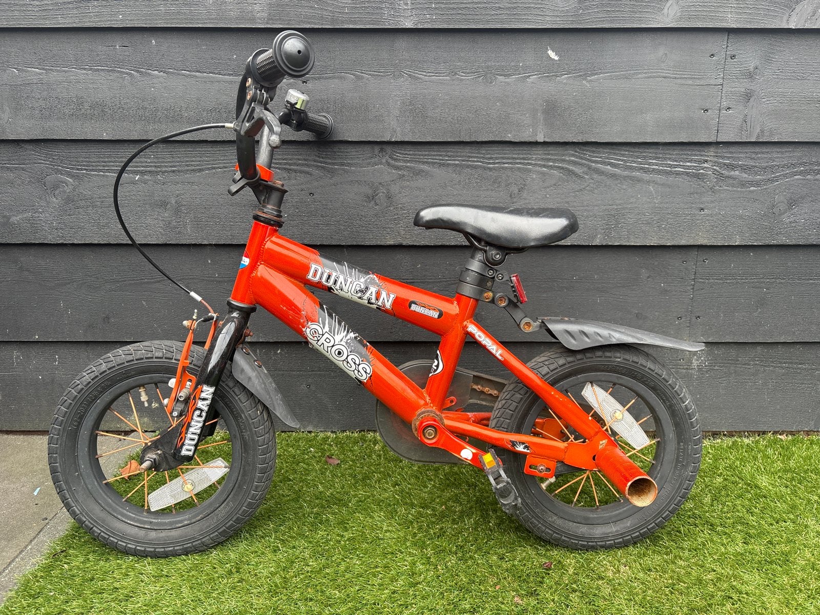 Kinderfiets 12 inch - oranje, Ophalen, Gebruikt, Terugtraprem, Minder dan 16 inch