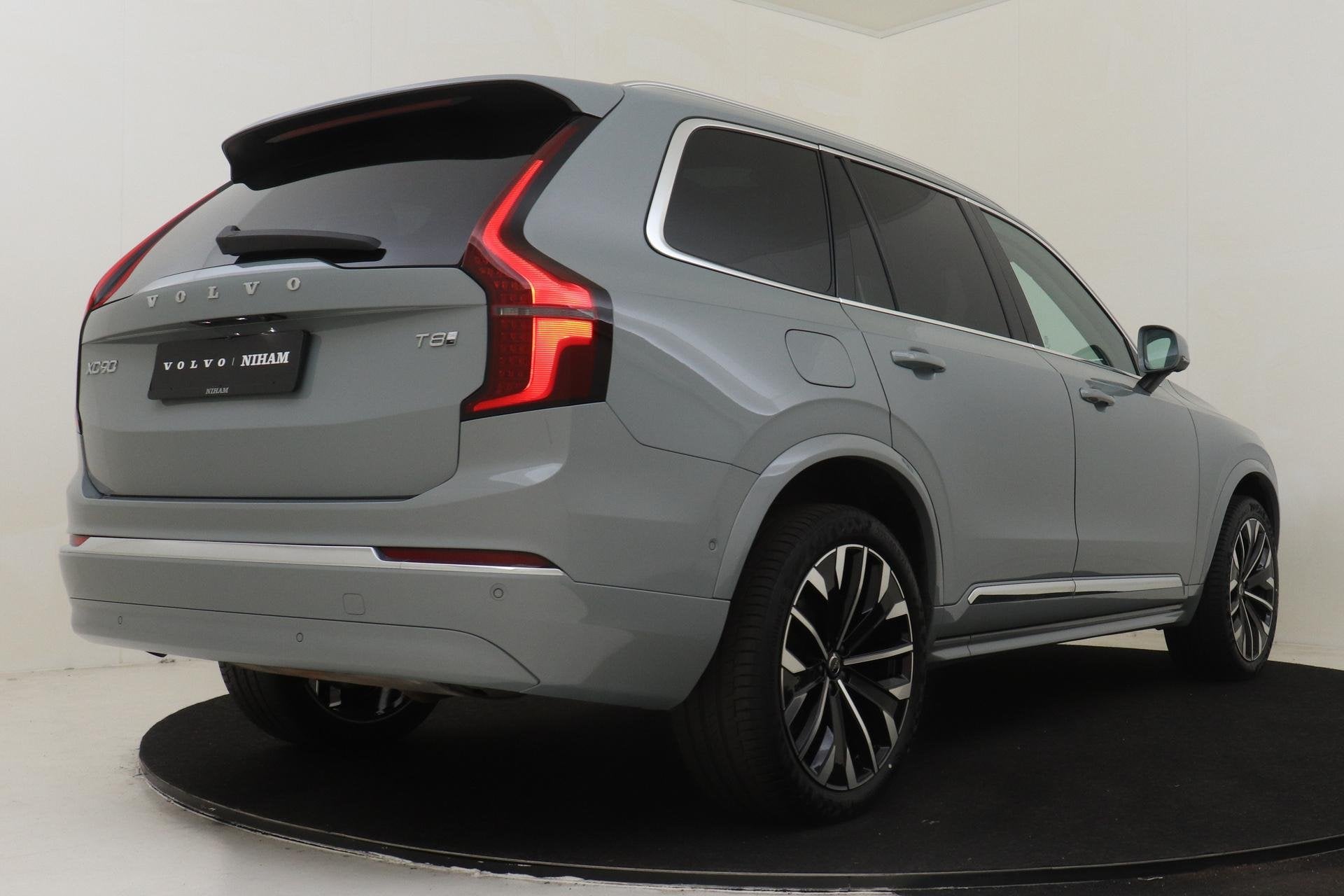 Volvo XC90 II T8 PLUG-IN HYBRID AWD ULTRA BRIGHT *FULL OPTIO, 12 maanden, Gebruikt, Euro 6, 4 cilinders
