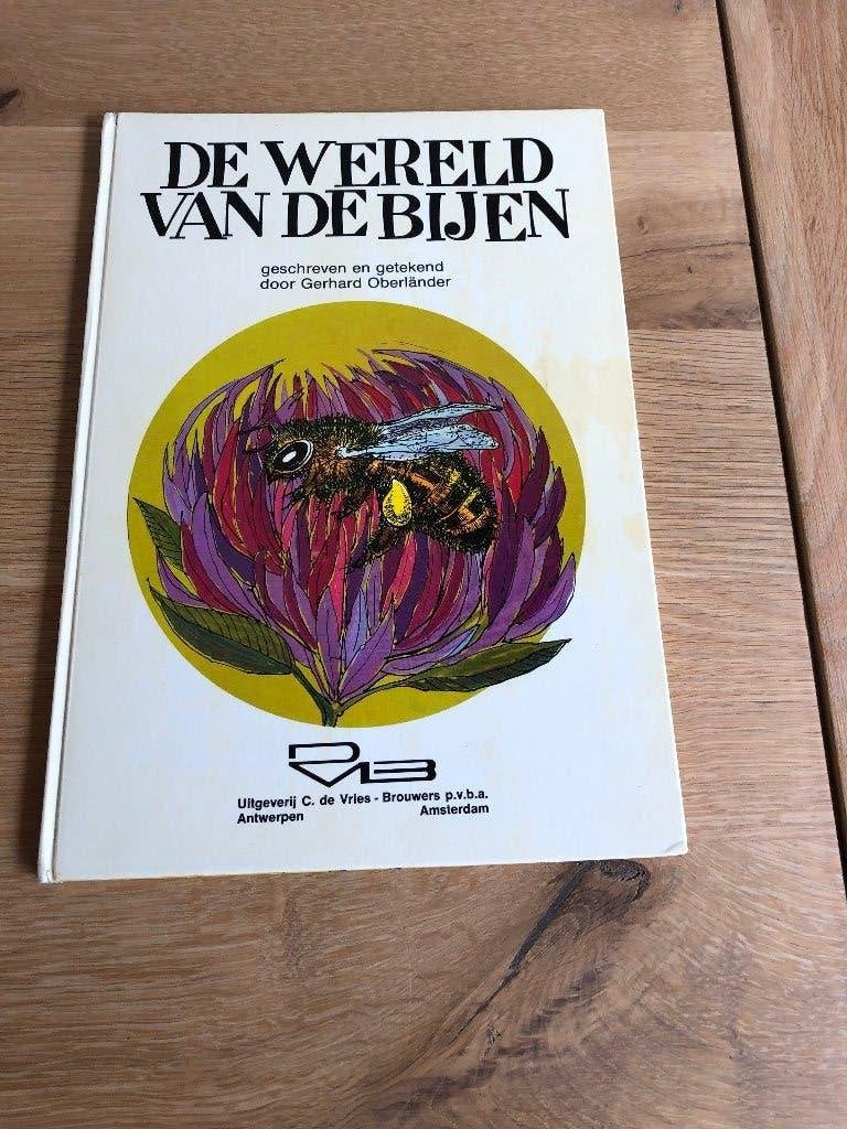 De Wereld van de Bijen door Gerhard Oberländer 1978, Ophalen of Verzenden, Gelezen, Gerhard Oberländer, Prentenboek