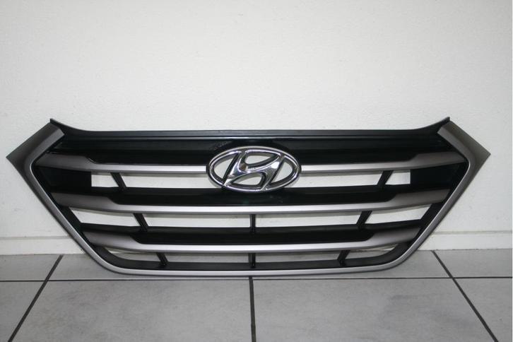 Grill HYUNDAI     1X TUSCON     1 X I30, Niet ingevuld, Gebruikt, Voor, Niet ingevuld