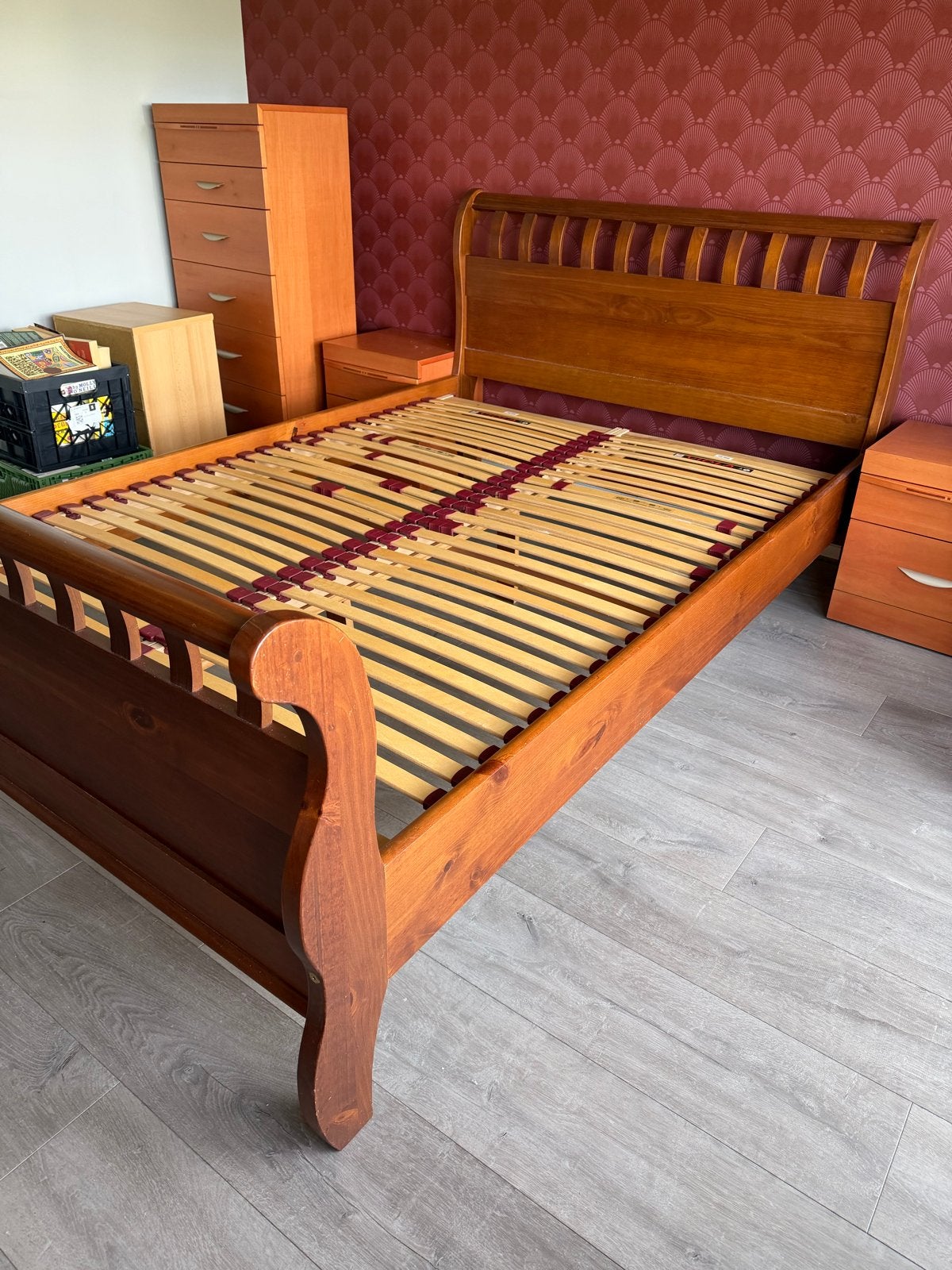 Gratis af te halen: Houten tweepersoonsbed met lattenbodem, Huis en Inrichting, Ophalen, Gebruikt, Bruin, Tweepersoons