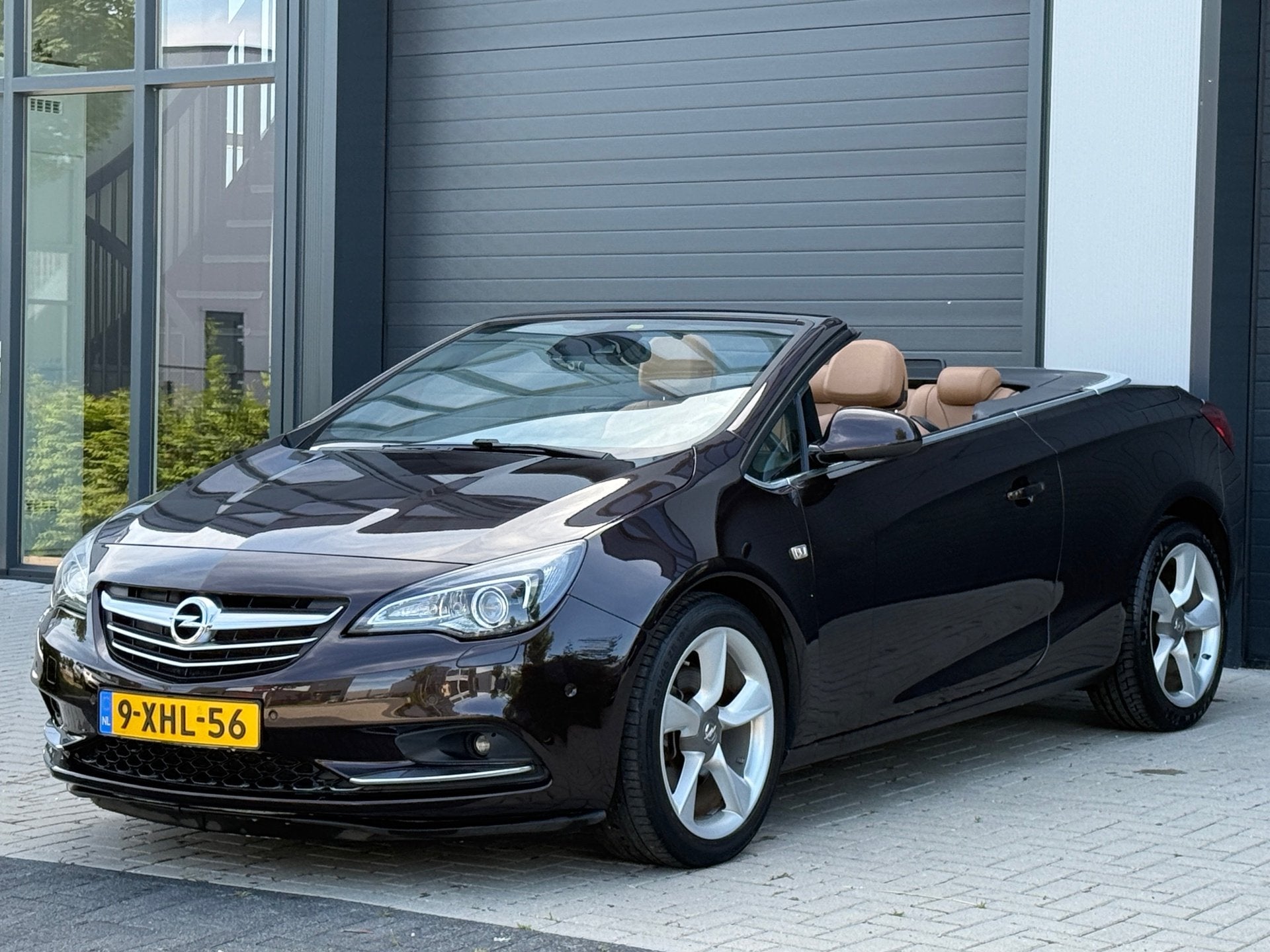 Opel Cascada 1.6 Turbo Cosmo / NAP / AUTOMAAT / BOMVOL, Auto's, Euro 5, Gebruikt, 4 cilinders, 4 stoelen