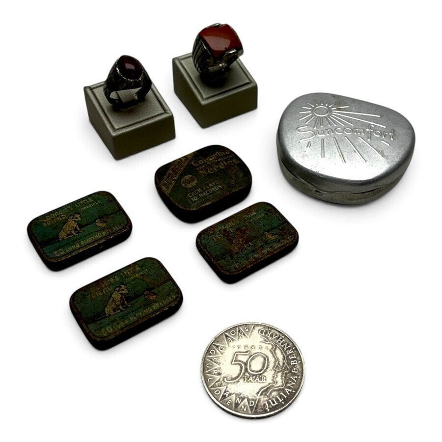 grammofoonnaalden in blikjes + twee ringen en een 50 G munt, Audio, Tv en Foto, Ophalen of Verzenden, Gebruikt, Platenspeler-onderdeel