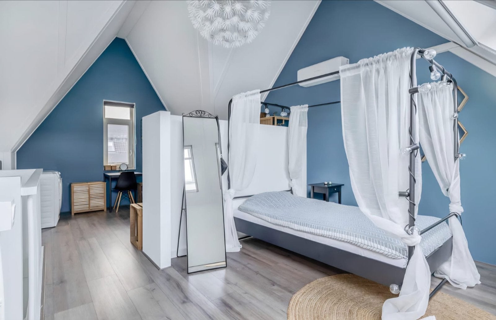 Hemelbed met gordijnen en lattenbodem, Ophalen, Gebruikt, Zwart, Twijfelaar