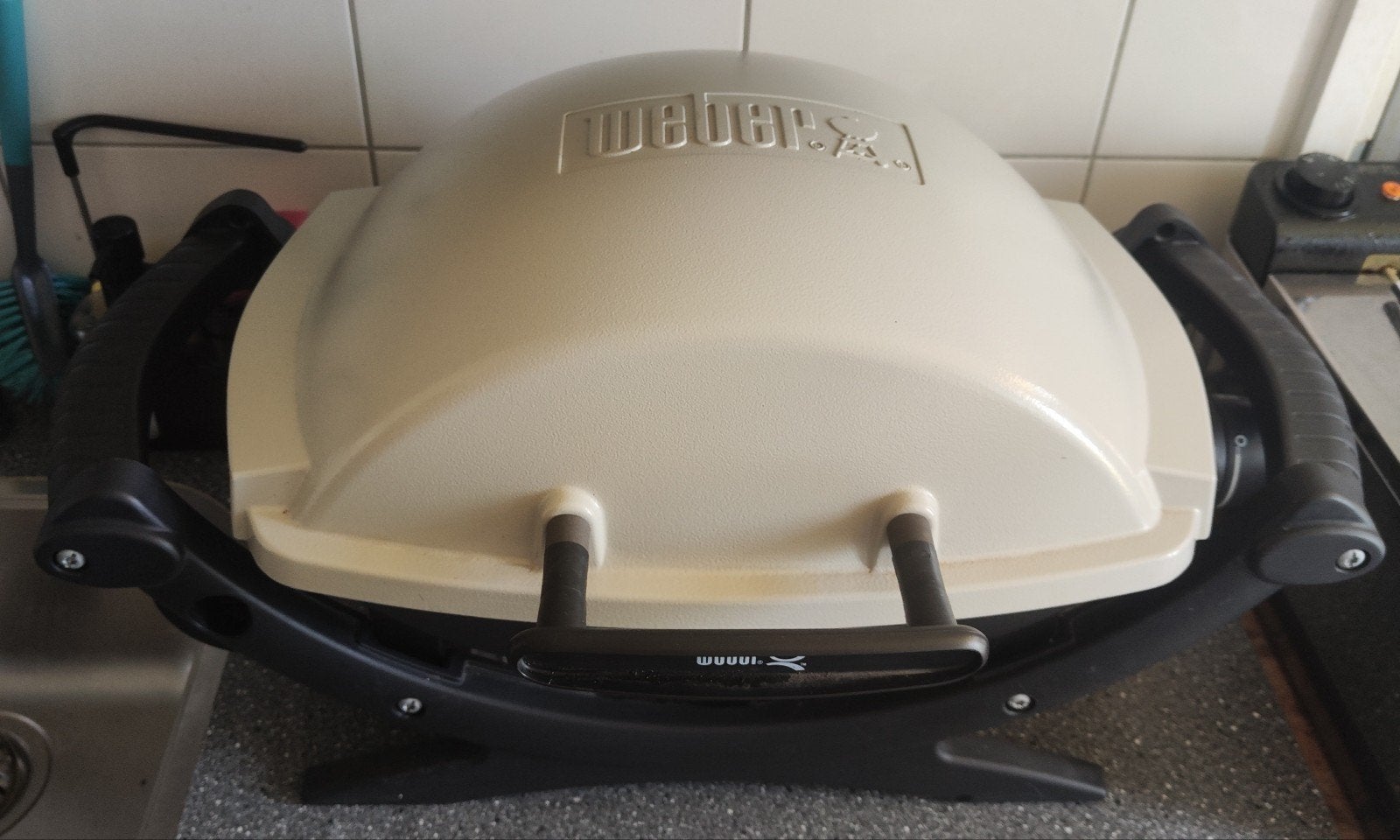 Weber Q140 elektrische barbecue bijna gratis, Tuin en Terras, Elektrische barbecues, Ophalen, Zo goed als nieuw, Weber