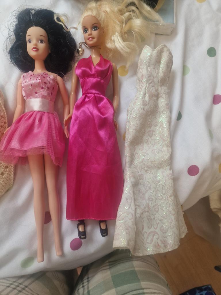 2 Barbie poppen met extra jurk, Ophalen of Verzenden, Gebruikt, Barbie