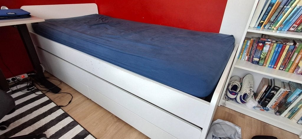 2x Ikea bed Bed 200x90 cm met lade bed tbv extra slaapplek, 85 tot 100 cm, Zo goed als nieuw, 180 cm of meer, Ophalen