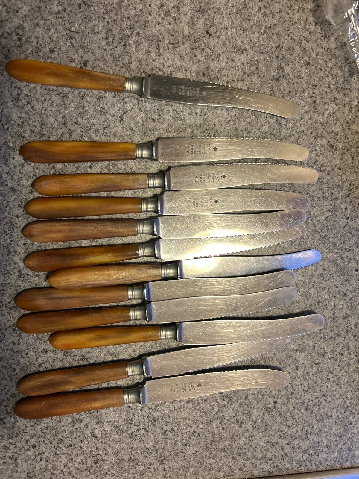 Set van 12 vintage F. Herder Solingen tafelmessen, Ophalen