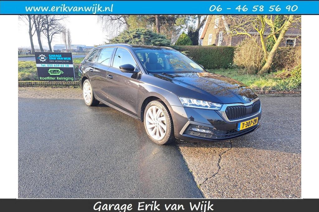 Skoda Octavia Combi 1.4 TSI iV PHEV Business Edition, Gebruikt, Euro 6, 150 pk, Zwart