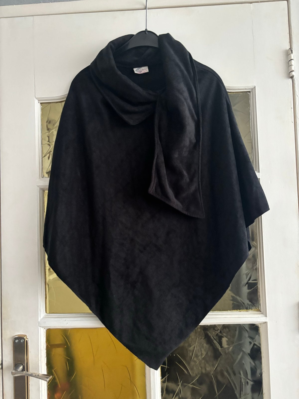 Zwarte poncho met sjaal, Ophalen of Verzenden, Zo goed als nieuw
