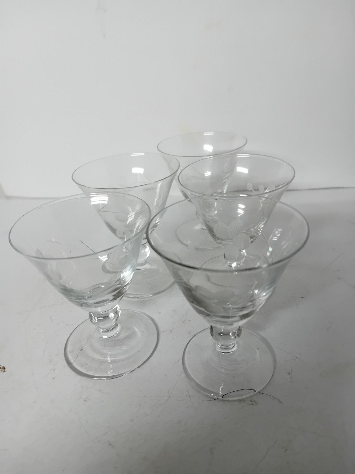 5  geslepen glaasjes., Verzamelen, Ophalen of Verzenden, Zo goed als nieuw, Borrel- of Shotglas