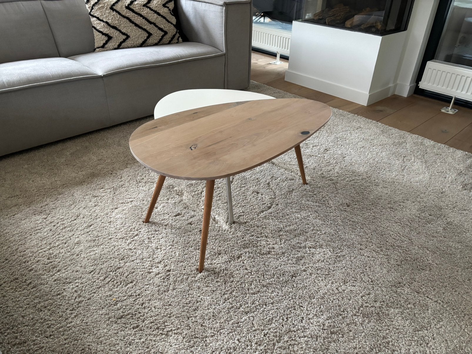 Set van 2 bijzettafels (Eijerkamp, Noten & Clear White), Ophalen, Zo goed als nieuw, Rechthoekig, Minder dan 55 cm