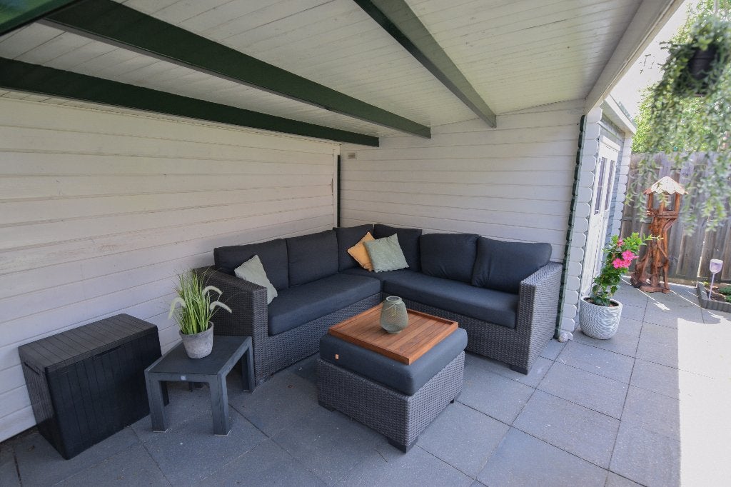 Loungeset incl. hocker en dienblad, Ophalen, 4 zitplaatsen, Bank, Zo goed als nieuw