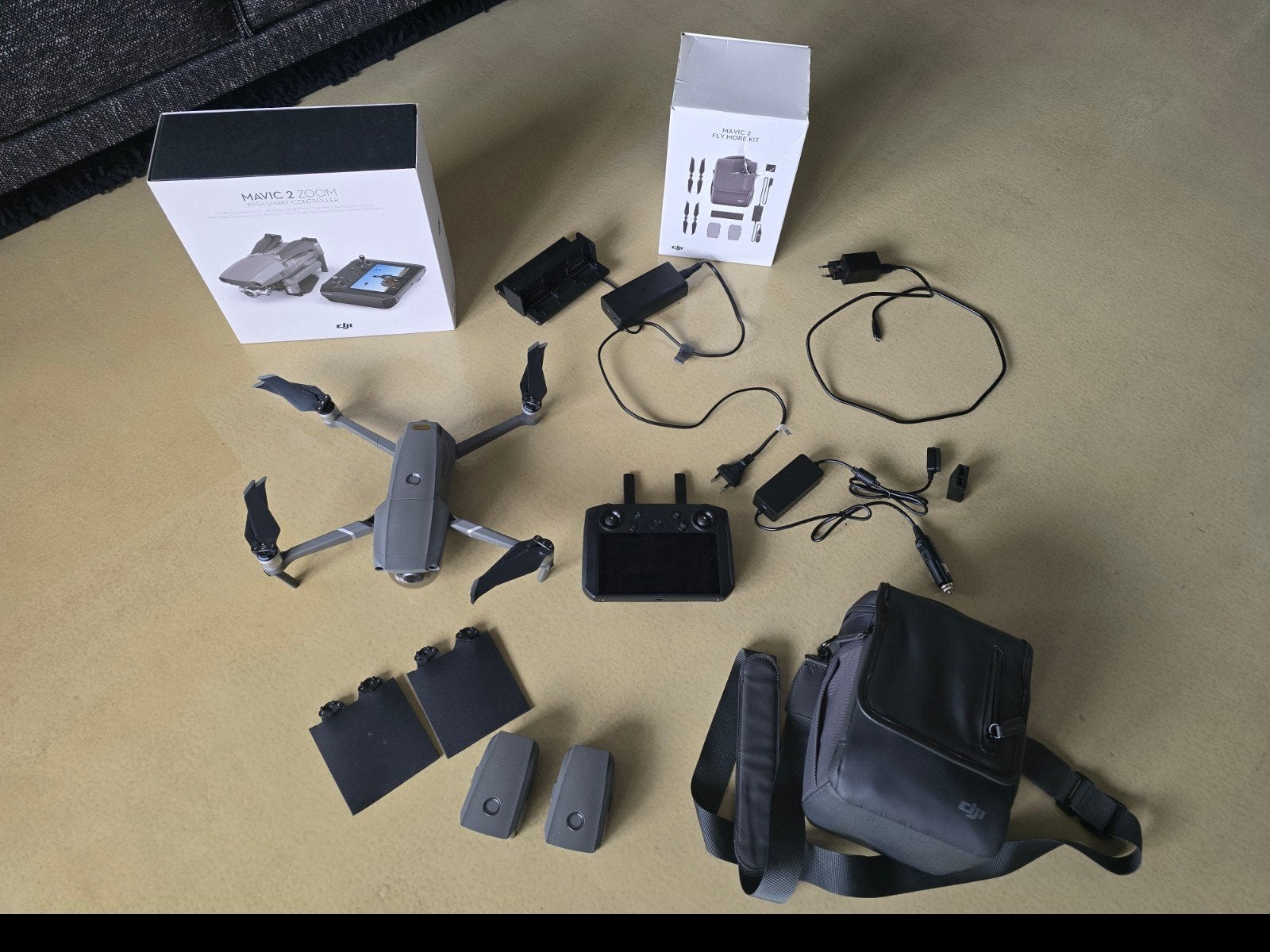 DJI Mavic 2 Zoom Drone Fly More Combo, 3 accu's, smart contr, Ophalen of Verzenden