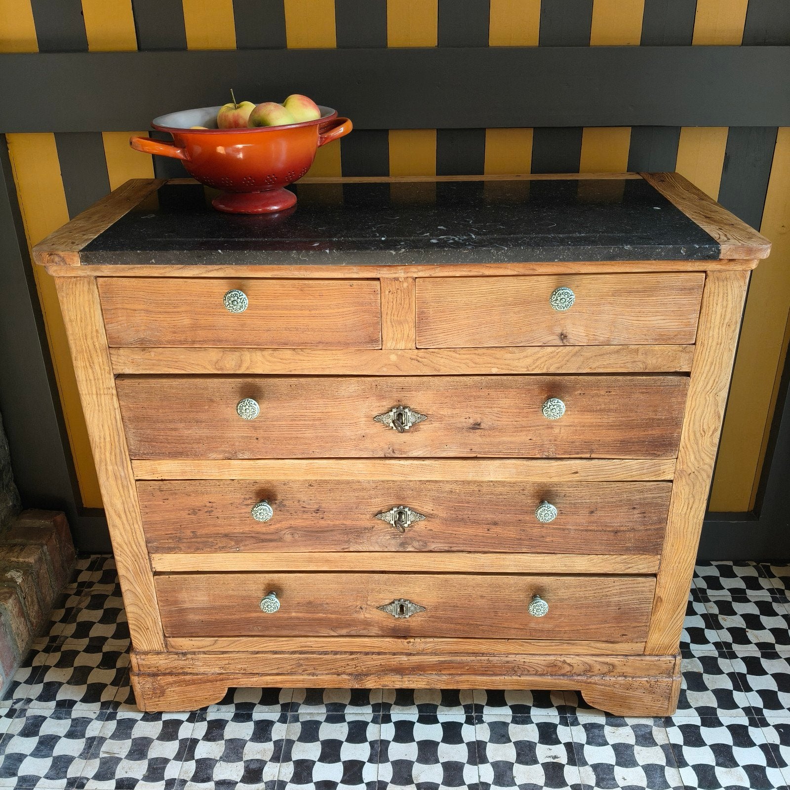 Antieke commode dressoir ladenkast met marmeren blad., Ophalen, 5 laden of meer, Zo goed als nieuw, Minder dan 100 cm