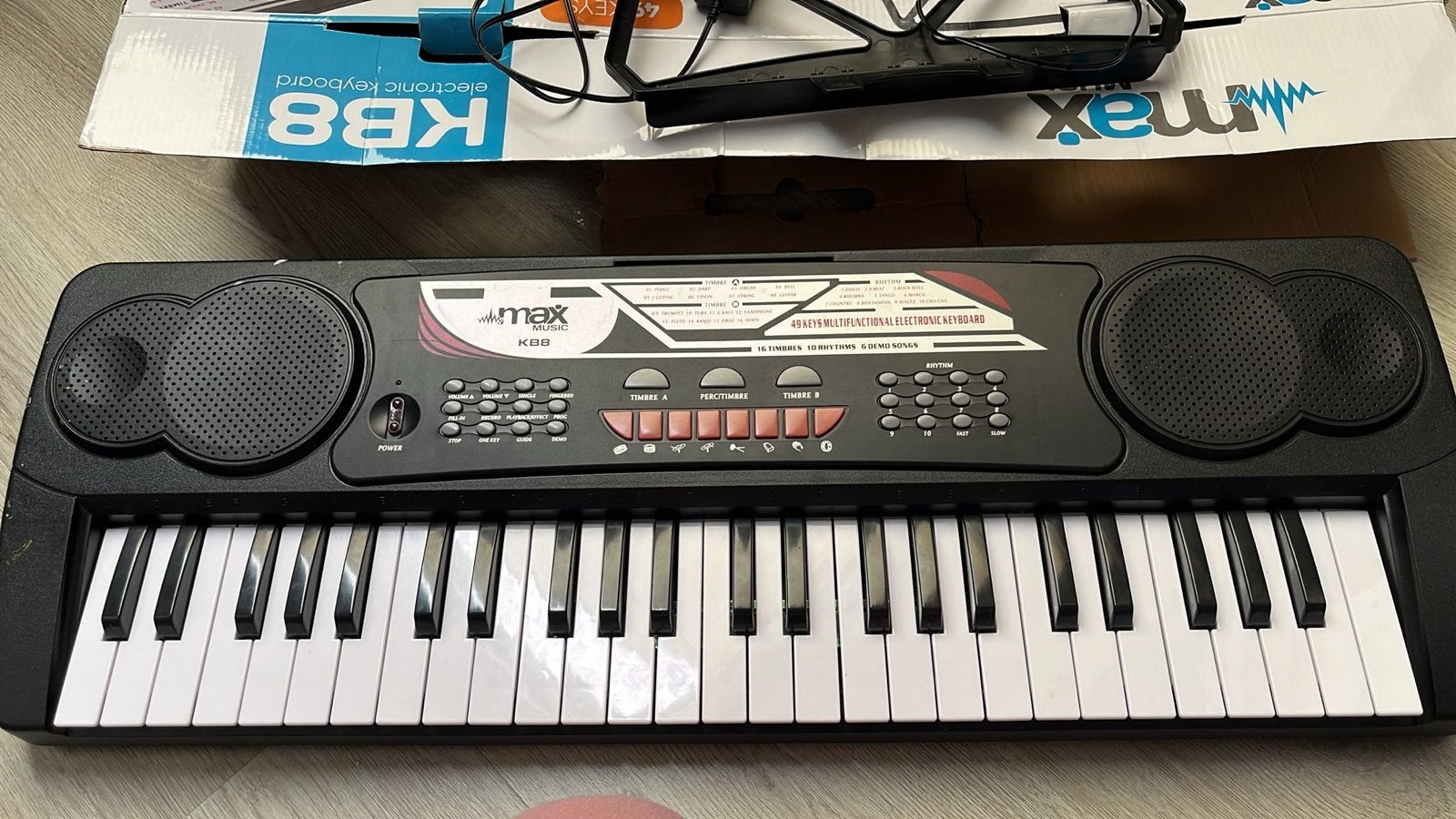 Max KB8 Keyboard met 49 toetsen en notenboekhouder, Muziek en Instrumenten, Ophalen, Zo goed als nieuw, 49 toetsen, Overige merken