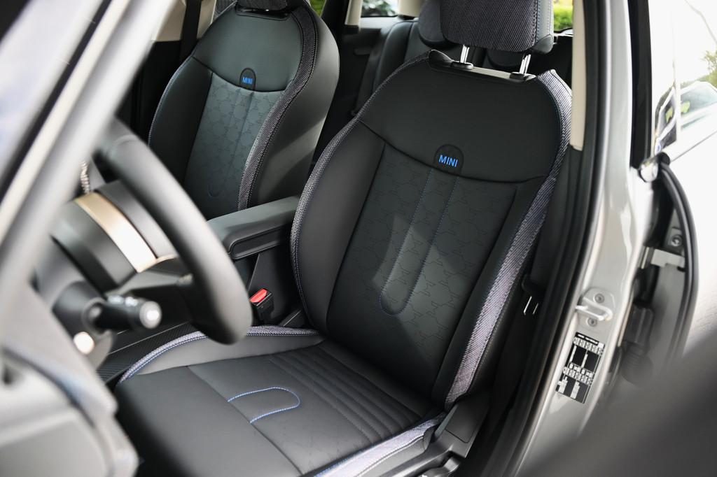 MINI Hatchback Cooper C Automaat / Classic / Pakket S / 17 i, Stof, Gebruikt, 156 pk, Met garantie (alle)