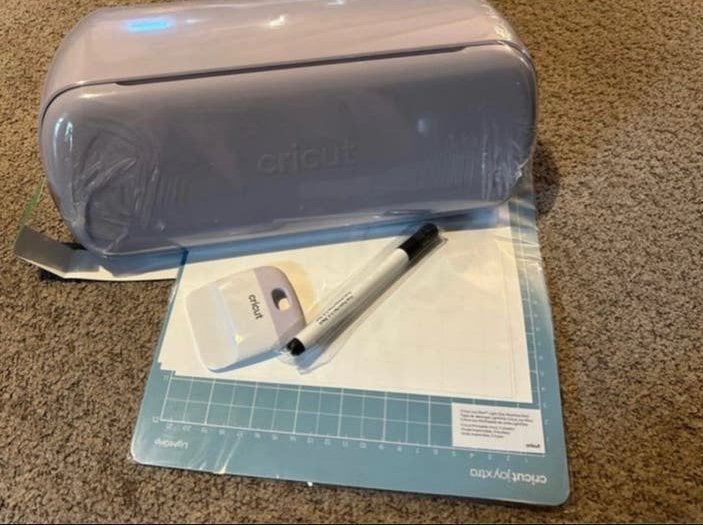 Cricut Joy Xtra Lavender Starter Bundle - Nieuw in doos, Overige thema's, Nieuw, Kunststof, Machine