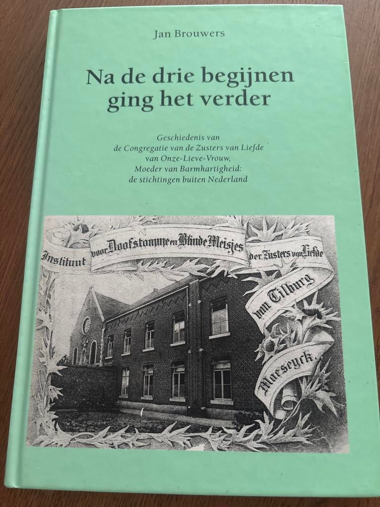 2 boeken - Zusters van Liefde, Boeken, Ophalen of Verzenden, Gelezen, Christendom | Katholiek