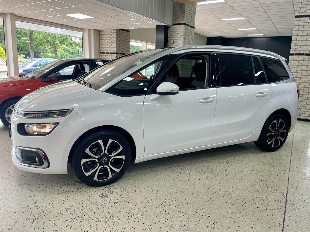 Citroen C4 GRAND SPACETOURER 1.2 130pk Business 7 Persoons N, Voorwielaandrijving, Gebruikt, 1199 cc, Met garantie (alle)