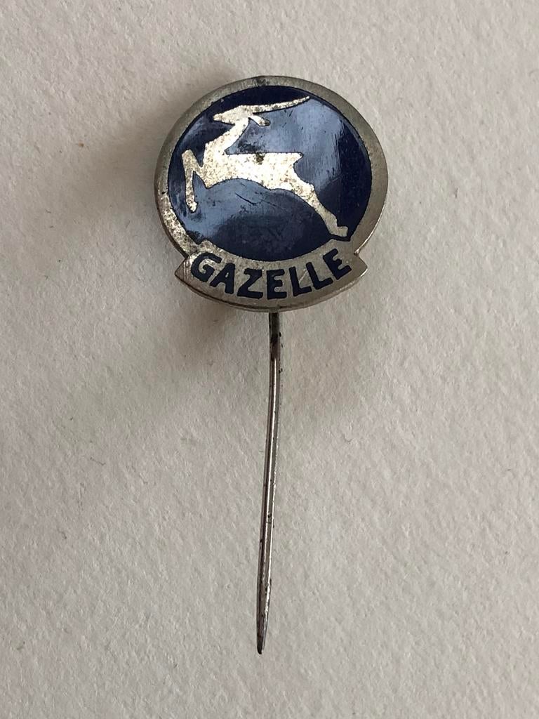 Oud speldje / pin #1 Gazelle fietsen / fietsenfabriek, Verzamelen, Speldjes, Pins en Buttons, Ophalen of Verzenden, Gebruikt, Merk