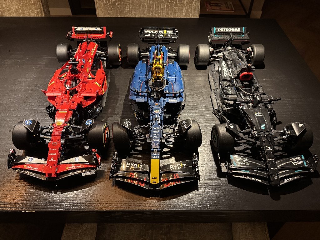 3 LEGO Formule-1 wagens (Ferrari, Red Bull, Mercedes), Ophalen, Lego, Zo goed als nieuw, Complete set