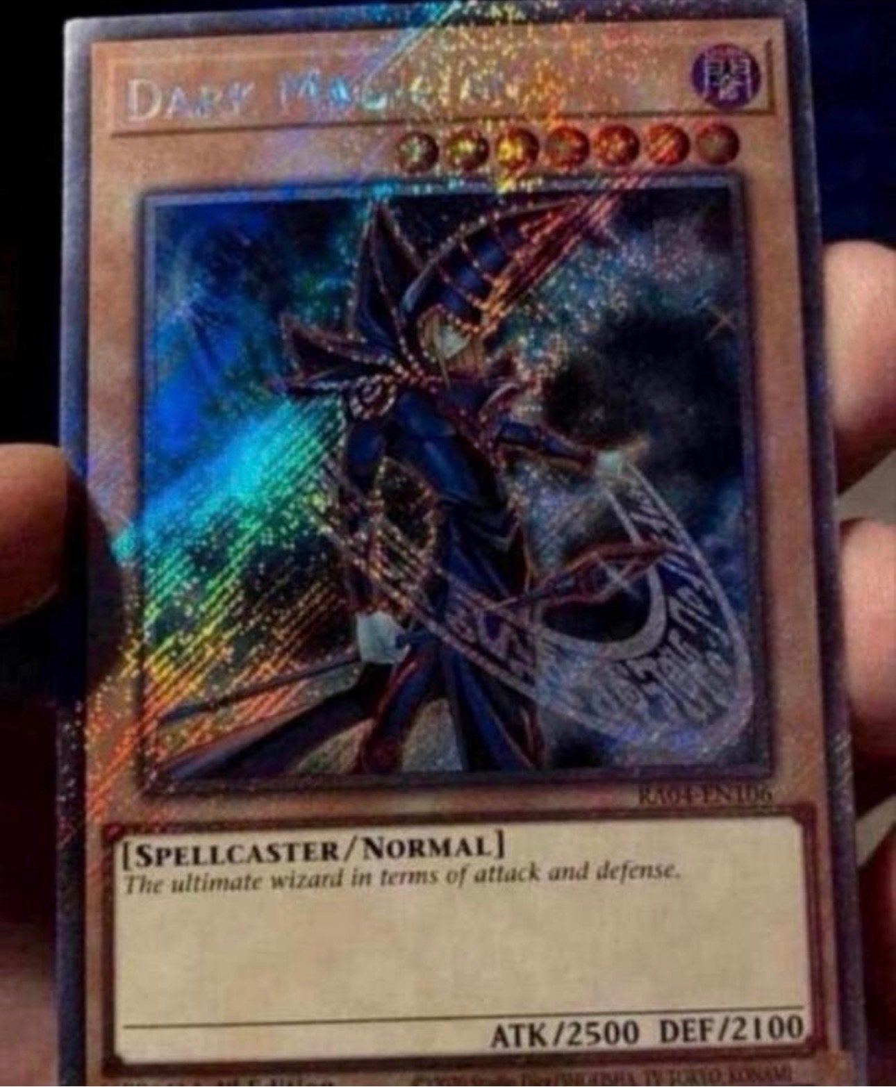 Yu-Gi-Oh! Dark Magician RA04 1st Edition !, Hobby en Vrije tijd, Verzamelkaartspellen | Yu-gi-Oh!, Ophalen of Verzenden, Zo goed als nieuw