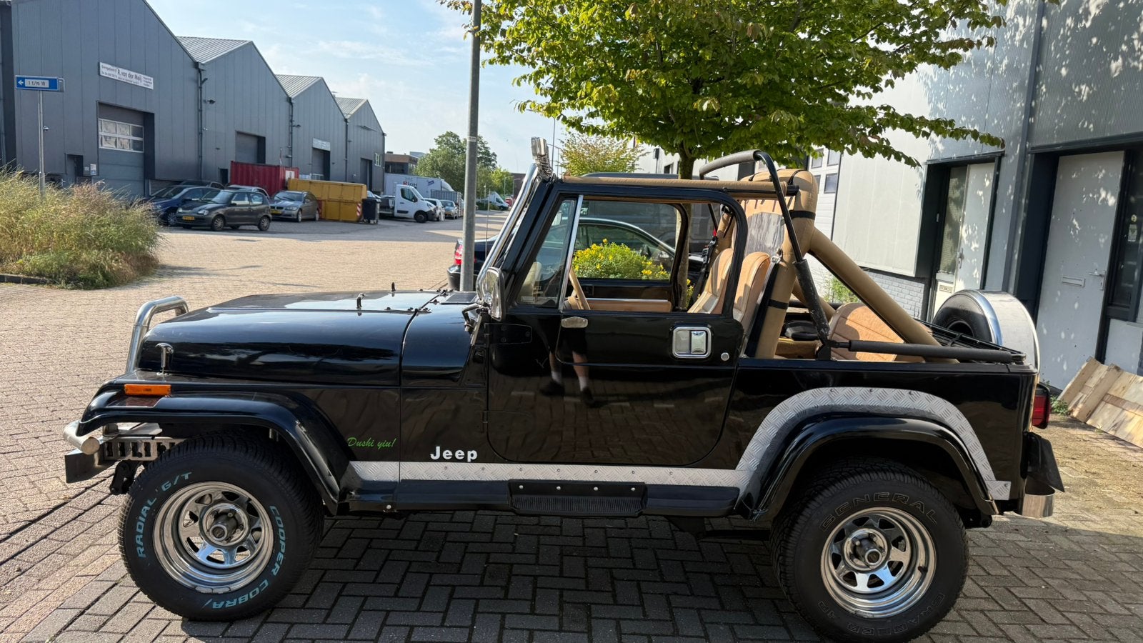 Jeep Wrangler 4.2 4WD K6 1988 Zwart, Auto's, Zwart, Handgeschakeld, Vierwielaandrijving, Dealer onderhouden