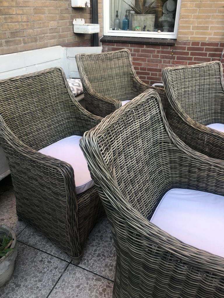 4 mooie rotan kunststof tuinstoelen, Ophalen, Rotan