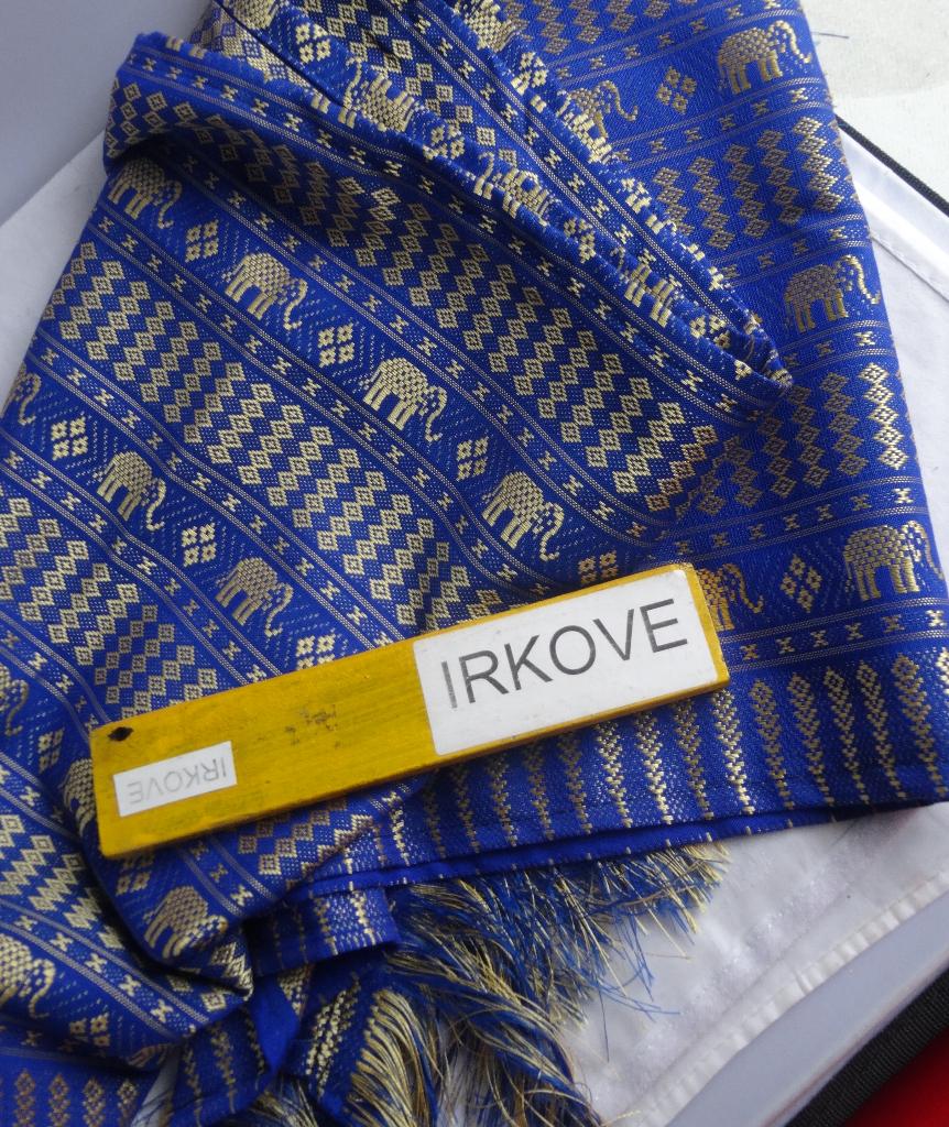 OLIFANTEN * PRACHTIGE SJAALS OF DOEKEN * Twee Stuks *, Kleding | Dames, Mutsen, Sjaals en Handschoenen, Verzenden, Nieuw, Maat 46/48 (XL) of groter