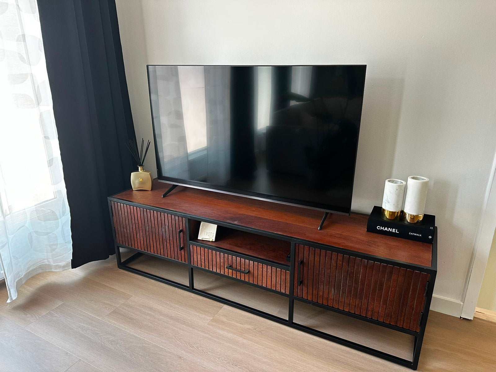 Tv Meubel, 150 tot 200 cm, Nieuw, Minder dan 100 cm, Modern