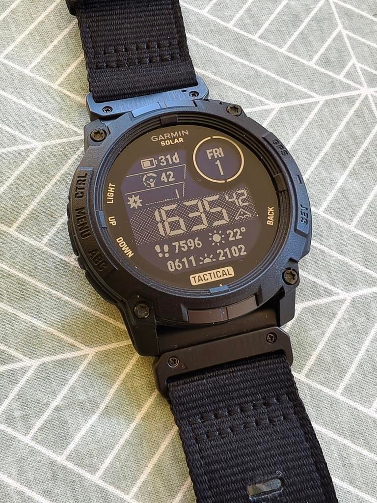 Garmin Instinct 3 Solar Tactical 51mm met extra nylon band, GARMIN, Zwart, Ophalen of Verzenden, Zo goed als nieuw