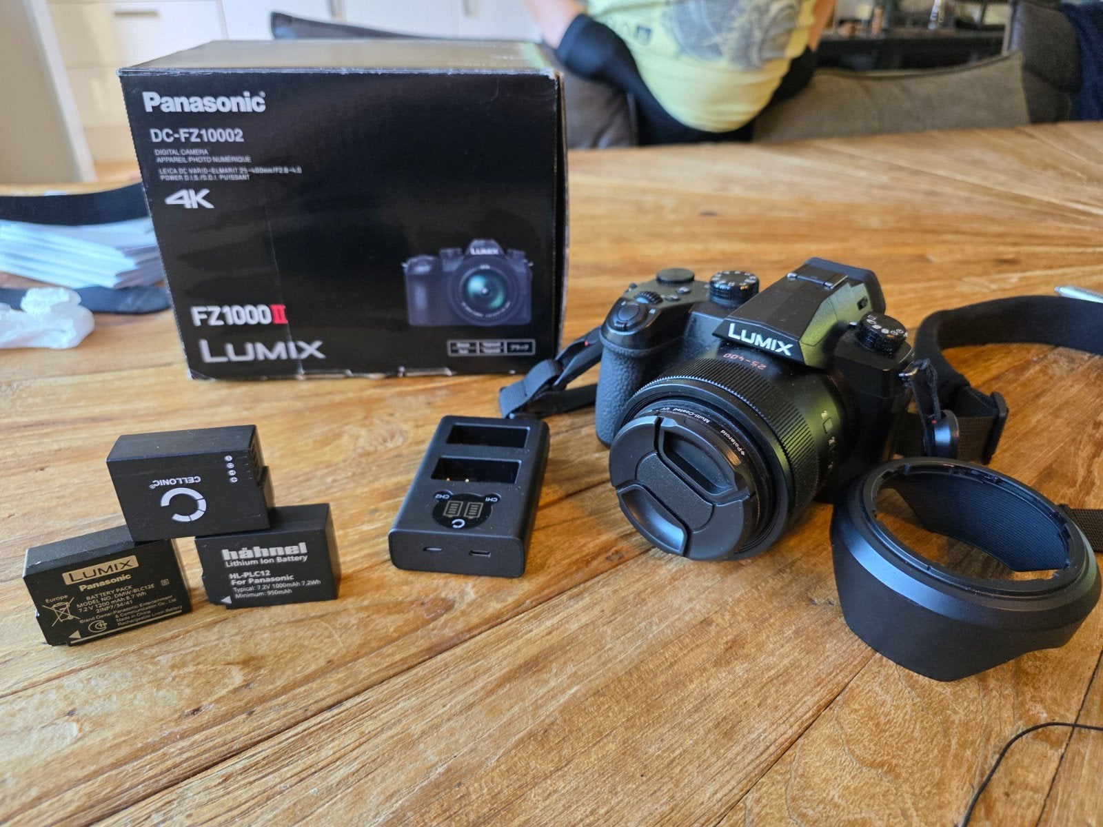 Panasonic Lumix DC-FZ1000 II 4K Camera met accessoires, Audio, Tv en Foto, Panasonic, Accu, Ophalen of Verzenden, Zo goed als nieuw