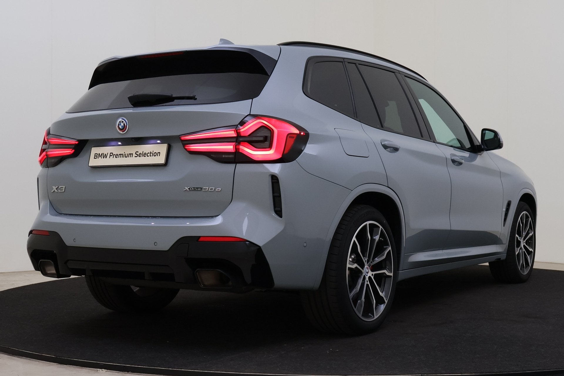 BMW X3 xDrive30e High Executive M Sport Automaat / Panoramad, Gebruikt, Bedrijf, Vierwielaandrijving, 129 €/maand