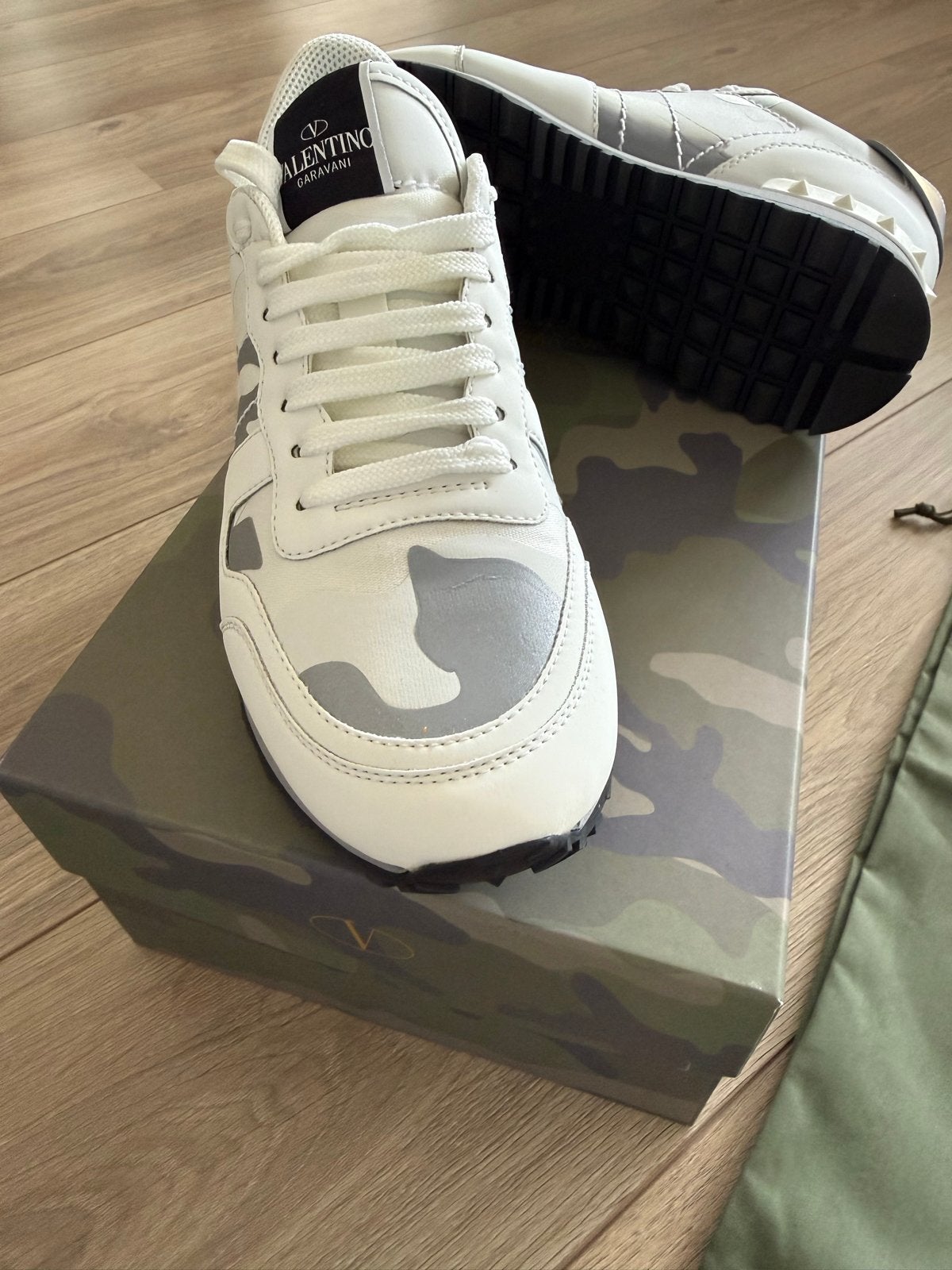 Valentino Garavani Rockrunner Camouflage Sneakers Maat 40, Kleding | Heren, Schoenen, Verzenden, Nieuw, Wit, Sneakers of Gympen