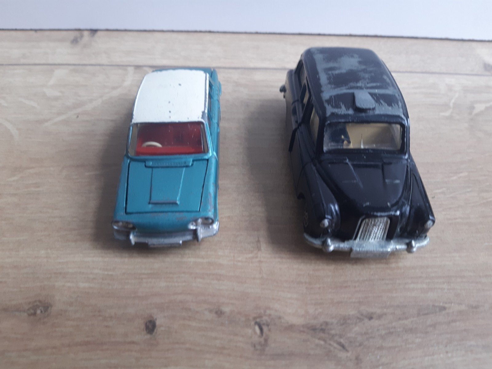 Dinky Toys latere Vintage versies Triumph Austin, Ophalen of Verzenden, Gebruikt, Auto, Overige merken