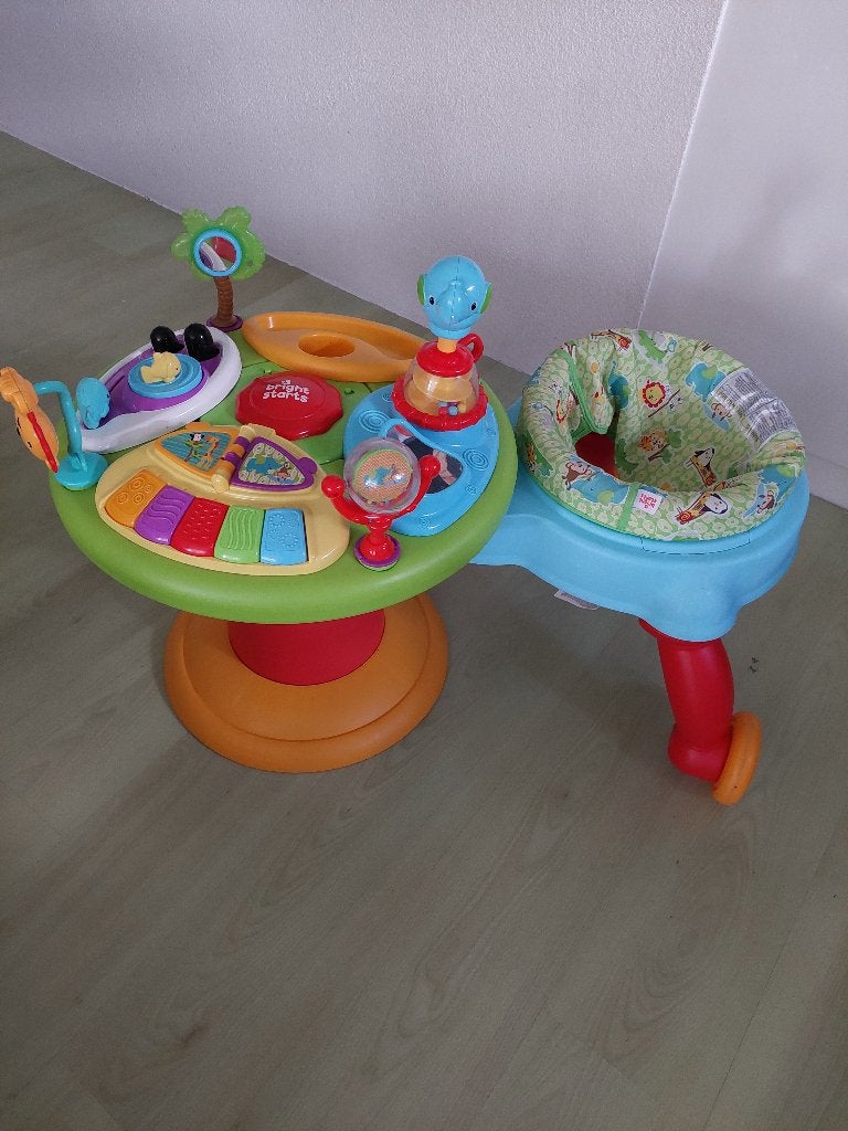 Loopstoel met activiteiten tafel en draaibaar stoeltje, Ophalen, Gebruikt, Jongen of Meisje