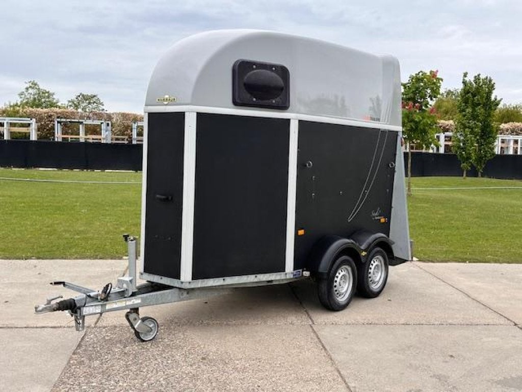 Humbaur 1,5 paardentrailer ALUMINIUM Bodem TOPSTAAT, Dieren en Toebehoren, Gebruikt, Hout, 1½-paards trailer