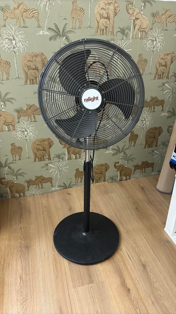 Ralight ventilator, Ophalen, Zo goed als nieuw, Torenventilator