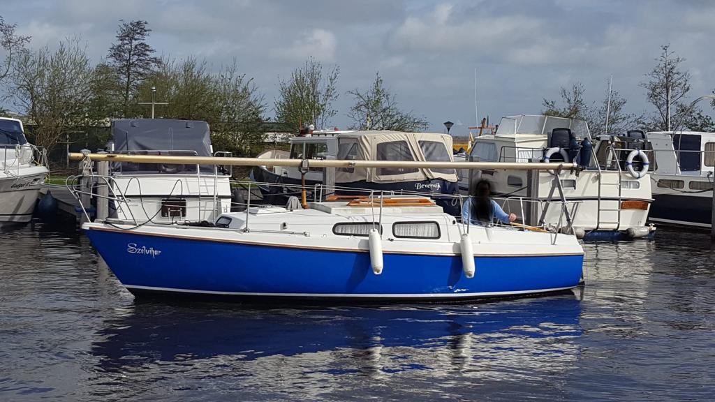 Neptun 22 zeilboot, Honda 8 pk motor en complete uitrusting, Ophalen, Gebruikt, Minder dan 15 m²