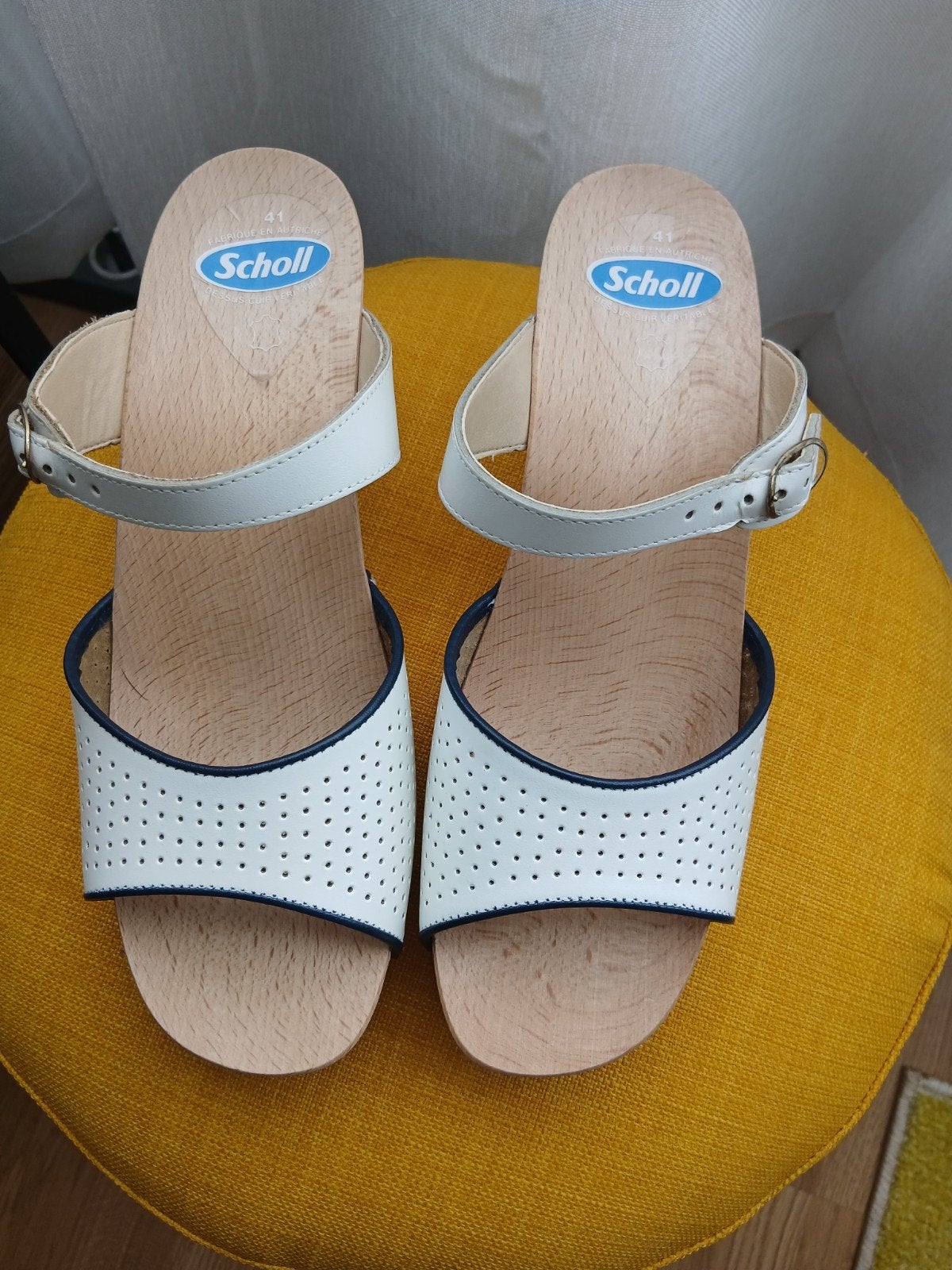 Stijlvol nieuw leren muiltje met hakje van SCHOLL. Maat 41, Scholl, Verzenden, Wit, Nieuw