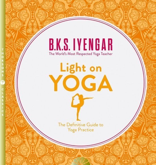 B.K.S. IYengar Light on Yoga, Ophalen of Verzenden, Nieuw, Meditatie of Yoga, Instructieboek