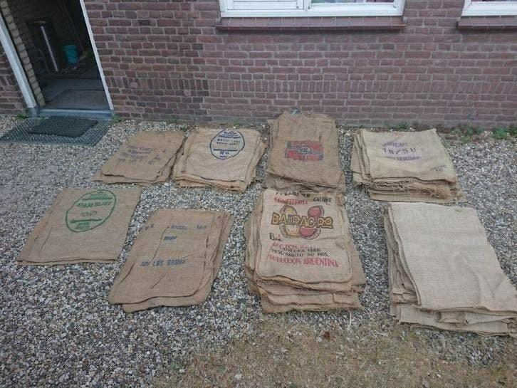 Nog ongeveer 40 jute zakken gemengde opdruk, Ophalen of Verzenden, Nieuw, Crème, Minder dan 100 cm