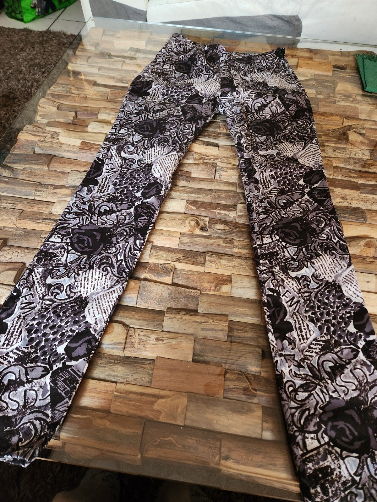 Nette skinny broek met rozenmotief en rits, maat 36, Ophalen of Verzenden