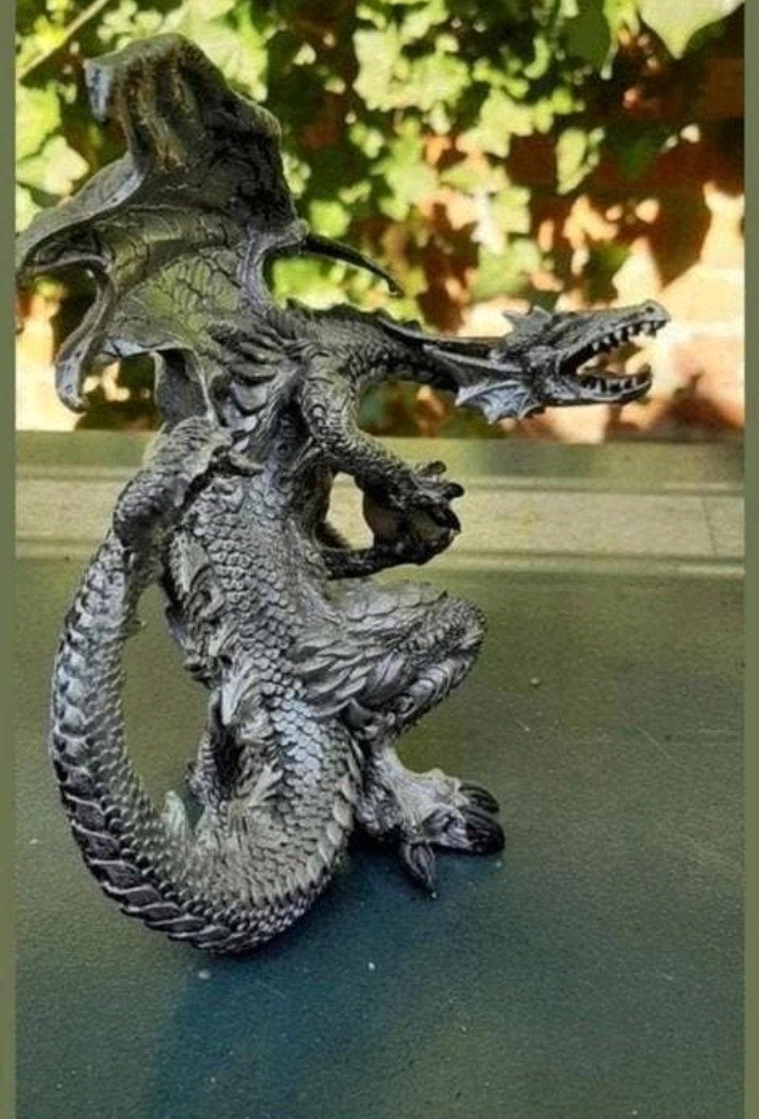 Draak met doodskop dragon The Vigulant in hars
15 cm hoogte, Ophalen of Verzenden